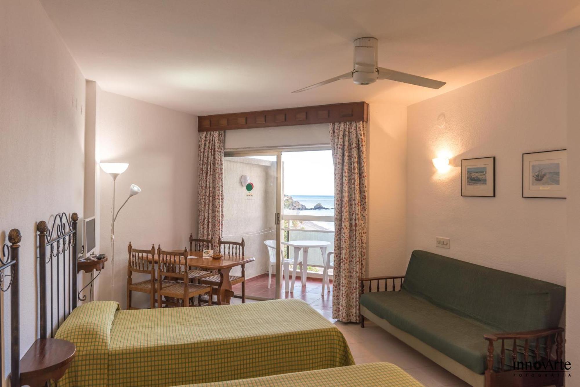 Apartamentos Chinasol Almunecar Room photo
